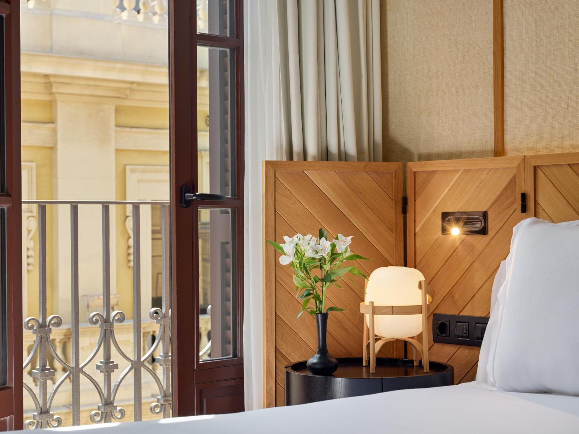H10 Madison 4* Sup Hotel Barcelona Bagian luar foto